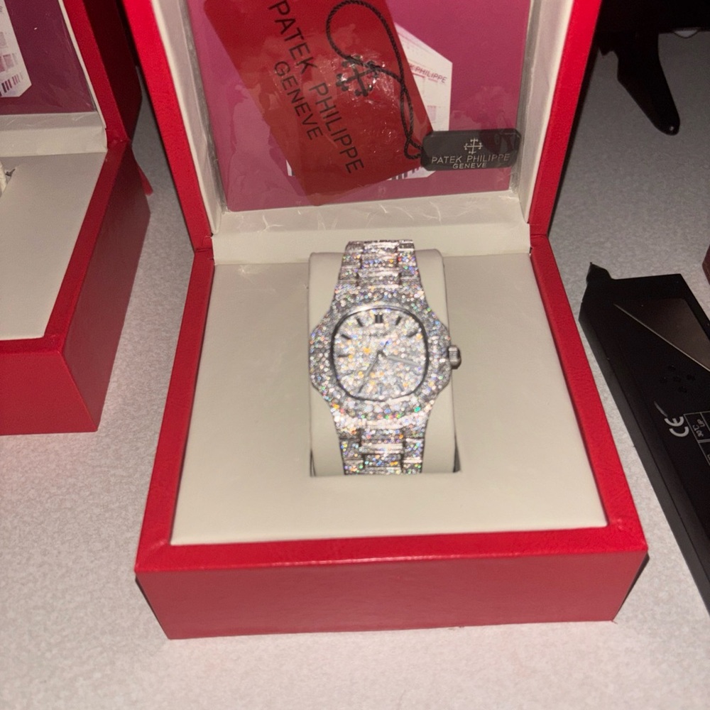 VVS1 WATCH (PASSES DIAMOND TESTER)